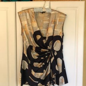 NIC and Zoe Sleeveless Words Work Blouse Size S